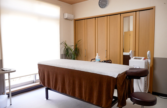 個人サロンでの施術 | 茨城県日立市のメンズ脱毛ならLa chic.hitachi